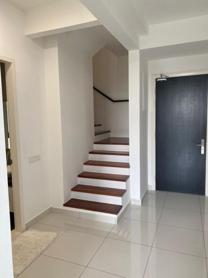 Eco Nest 3 Bedroom Duplex Apartment Nusajaya  Exterior foto